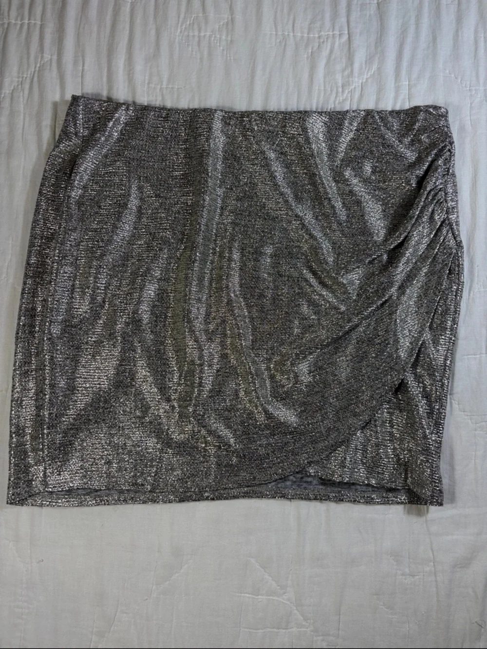 Torrid Silver Metallic Mini Foil Knit Tulip Skirt Plus Size 3 3X 22-24 New - Picture 9 of 10